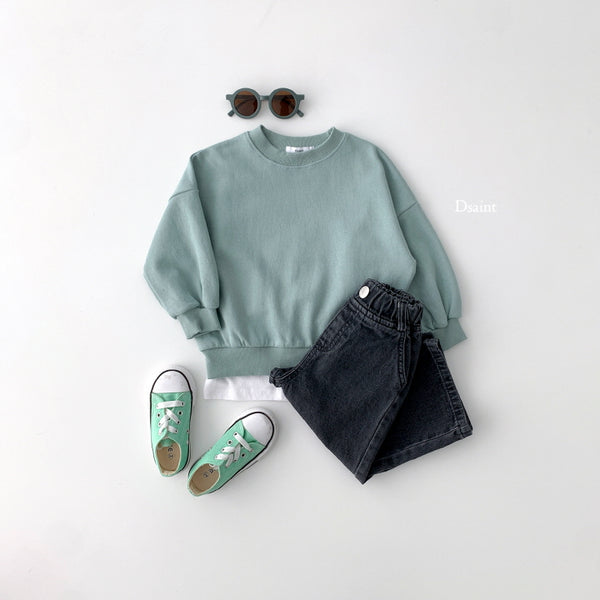 Sweatshirt + Tee