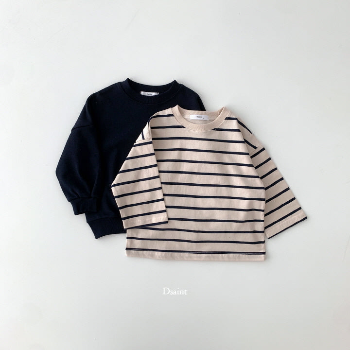 Sweatshirt + Tee