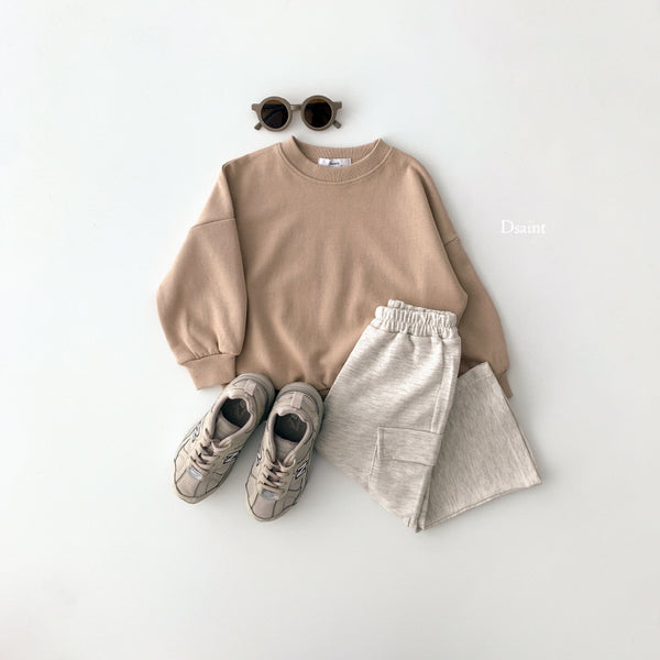 Sweatshirt + Tee