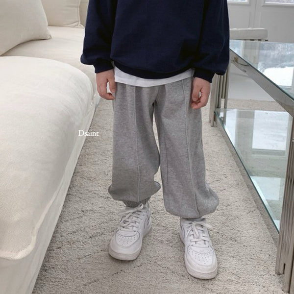 Everyday Pleat Jogger