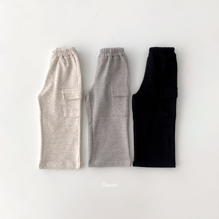 Wide cargo pants