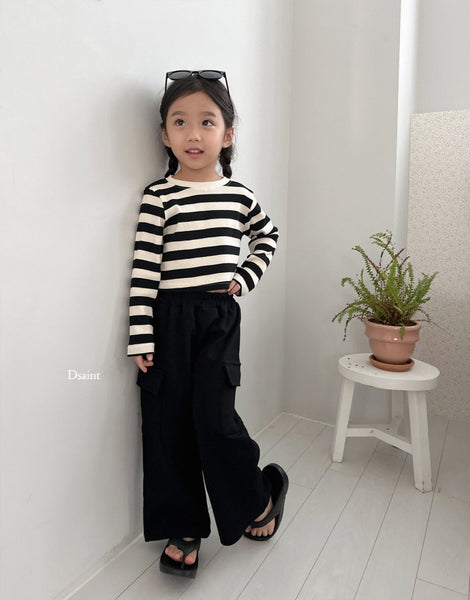 Wide cargo pants