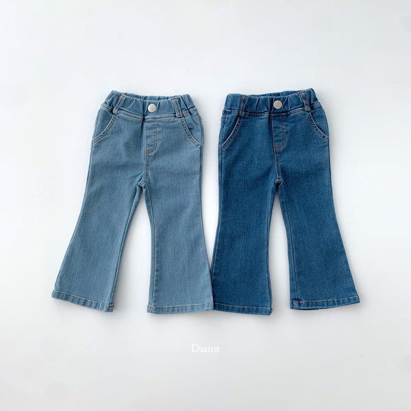 Boots cut denim