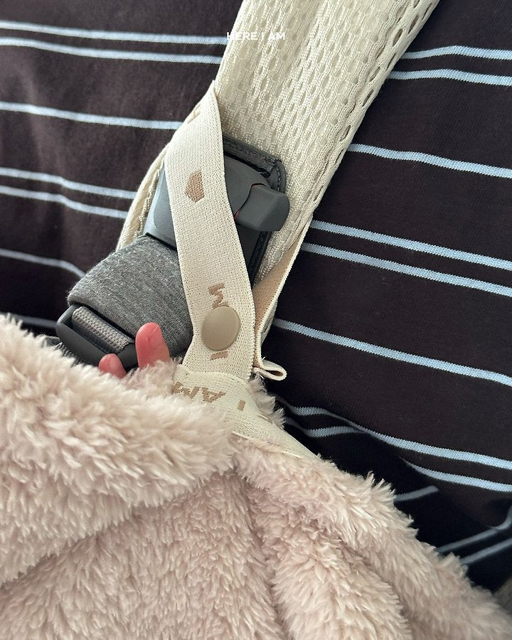 Kinder baby carrier warmer