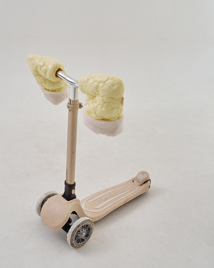 Candy kickboard warmer