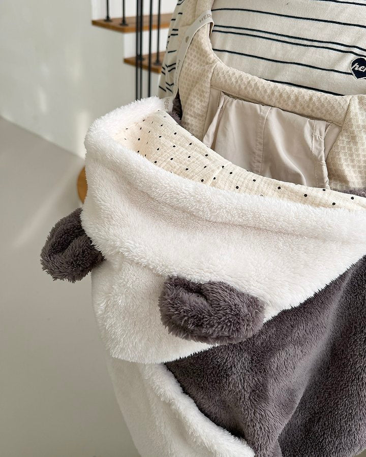 Kinder baby carrier warmer