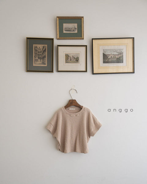 Mochi Tee